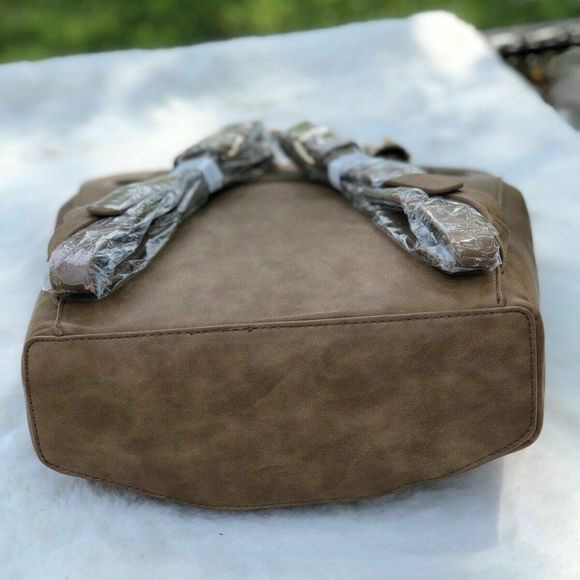 Urban Originals Midnight Love Backpack free gift with each order - Picture 9 of 10